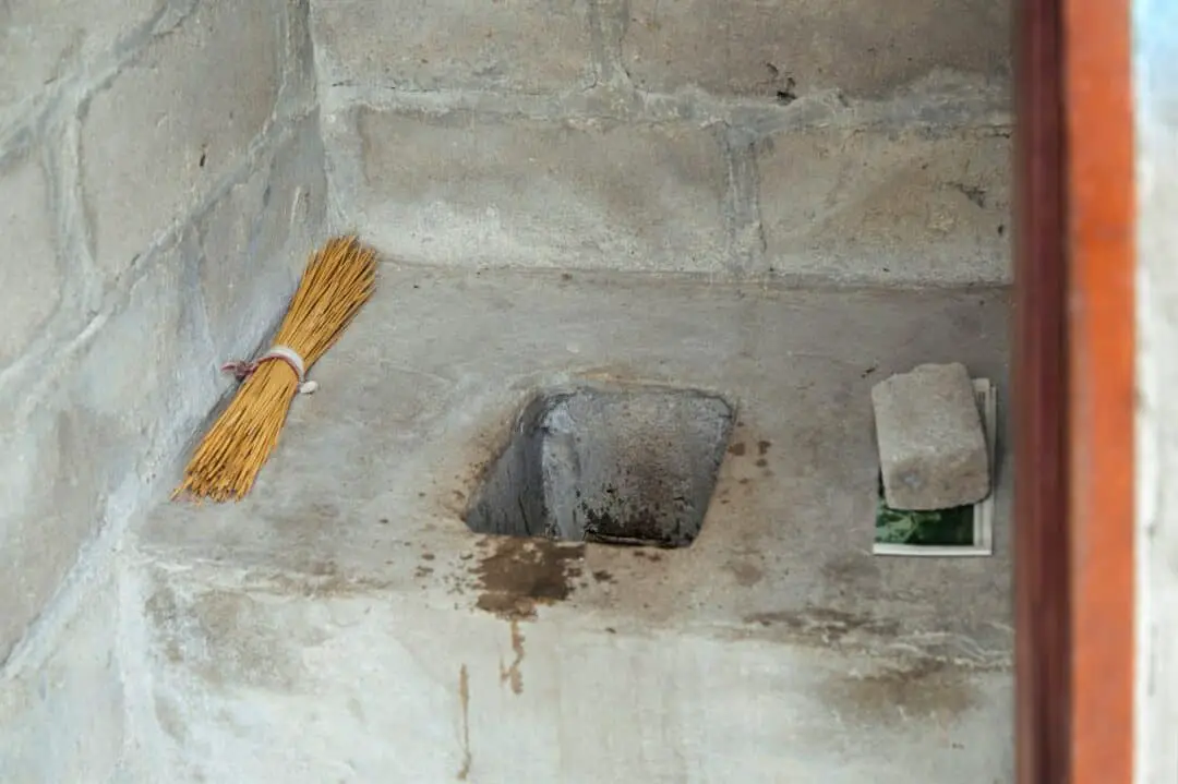 How To Keep Your Pit Toilet From Smelling